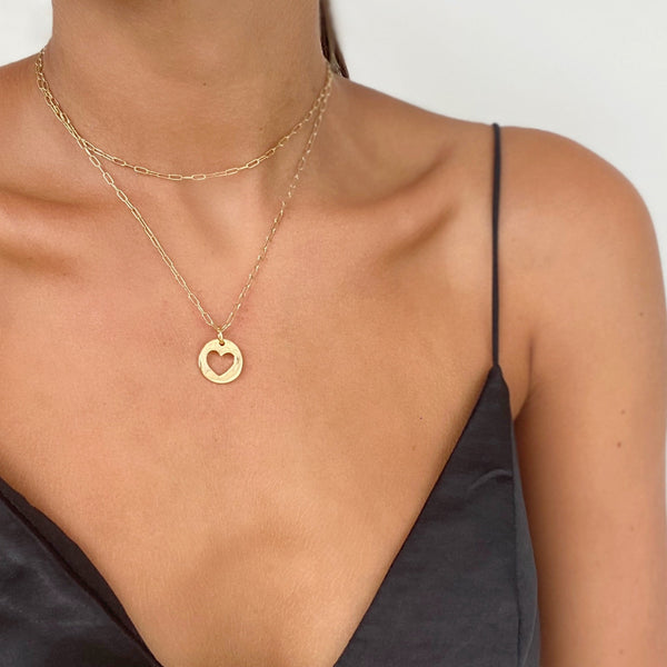 Solid 14k Gold Kissy Lips Necklace – Luxe Design Jewellery